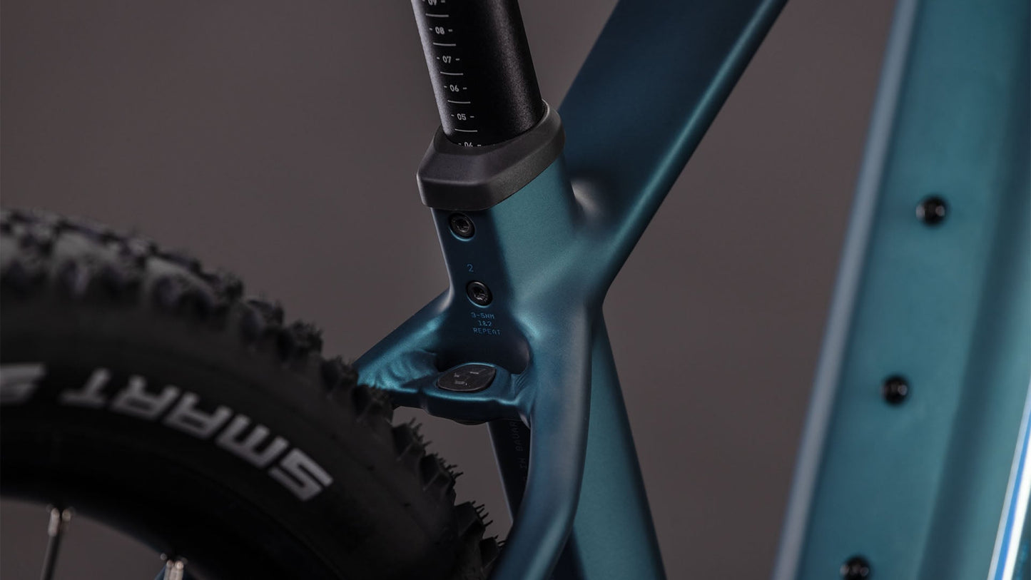 Cube Reaction Hybrid ONE 800